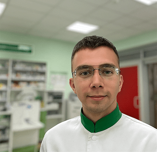 Максим Уткин