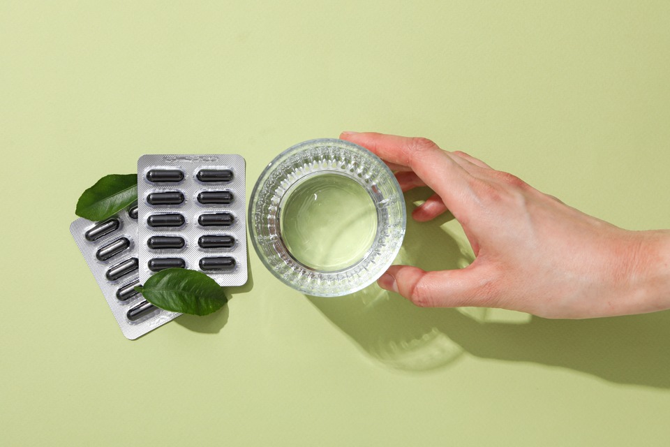 Сорбекс ефективно зв'язує токсини при отруєнні. Джерело зображення: Shutterstock Як пити Сорбекс при отруєнні