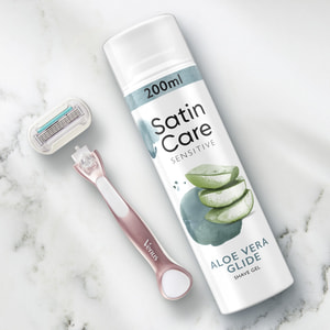 Гель для бритья женский GILLETTE (Жиллет) Satin Care (Сатин Кэа) для чувствительной кожи 200 мл