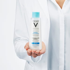 Молочко мицеллярное для лица  и глаз VICHY (Виши) Пюрте Термаль очищающее для сухой кожи 200 мл