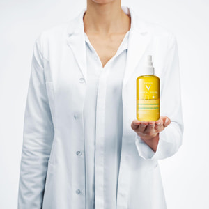 Спрей для лица та тела VICHY (Виши) Капиталь Солей солнцезащитный водный двухфазный с гиалуроновой кислотой SPF 50 200 мл