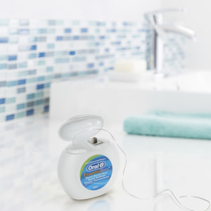 Зубная нить ORAL-B (Орал-би) Essential Floss (Эссеншиал флосс) вощеная мятный вкус 50 м