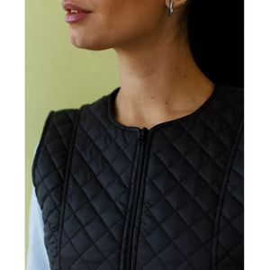 Жилетка медична утеплена Женева жіноча колір чорна розмір 56-58