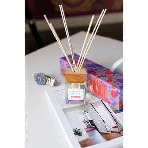 Аромадиффузор ESSE Home (Эссе Хоум) Виноград и малина 100 мл