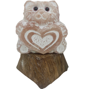 Светильник соляной Мишка с сердцем 1 кг высота 12 см