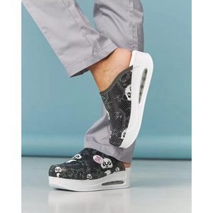 Взуття медичне сабо з білою подошвою Pando розмір 37