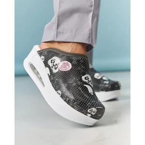 Взуття медичне сабо з білою подошвою Pando розмір 39