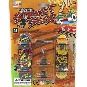 Набір іграшок скейтів