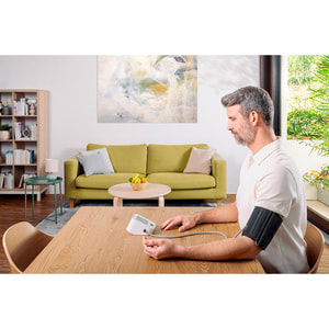 Вимірювач (тонометр) артеріального тиску Omron (Омрон) модель M2+ (HEM-7188-LE) автоматичний + адаптер змінного струму HHP-CM01 в комплекті