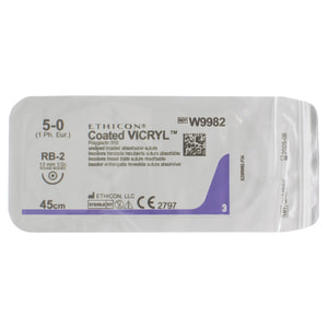 Шовний матеріал що розсмоктується Вікрил розмір USP 5/0, колюча голка 13 мм, 1/2 кола, довжина 45см артикул W9982