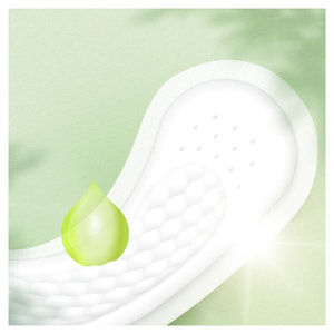 Прокладки щоденні жіночі NATURELLA (Натурелла) Normal Camomile (Нормал) з ароматом ромашки 20 шт